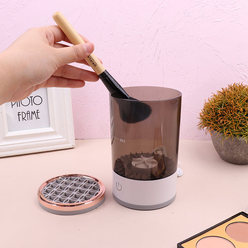 Portable Electric Makeup Brush Cleaner – USB Rechargeable Eye Shadow Brush Cleaning Tool - Yas & Co.